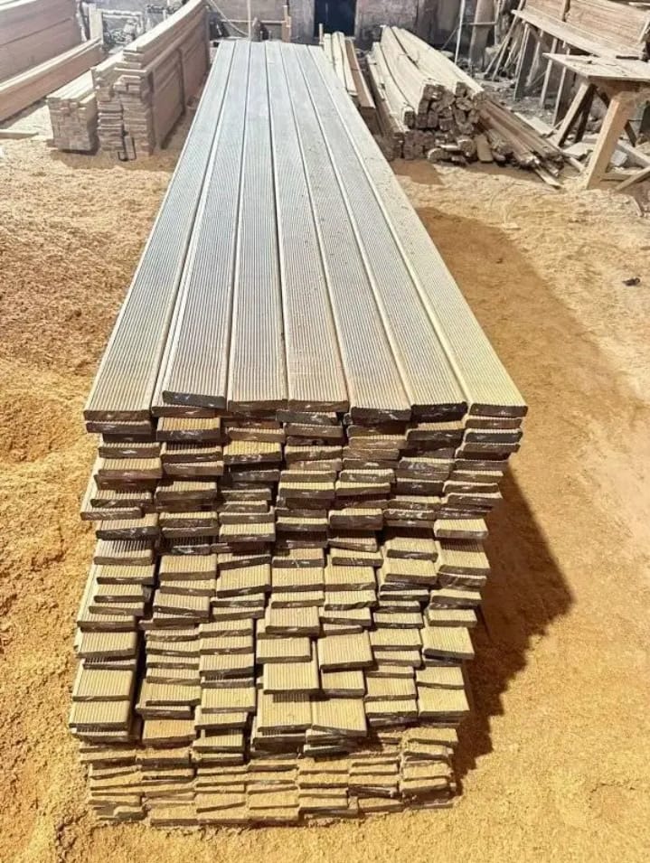 Decking Kayu Ulin Kalimantan