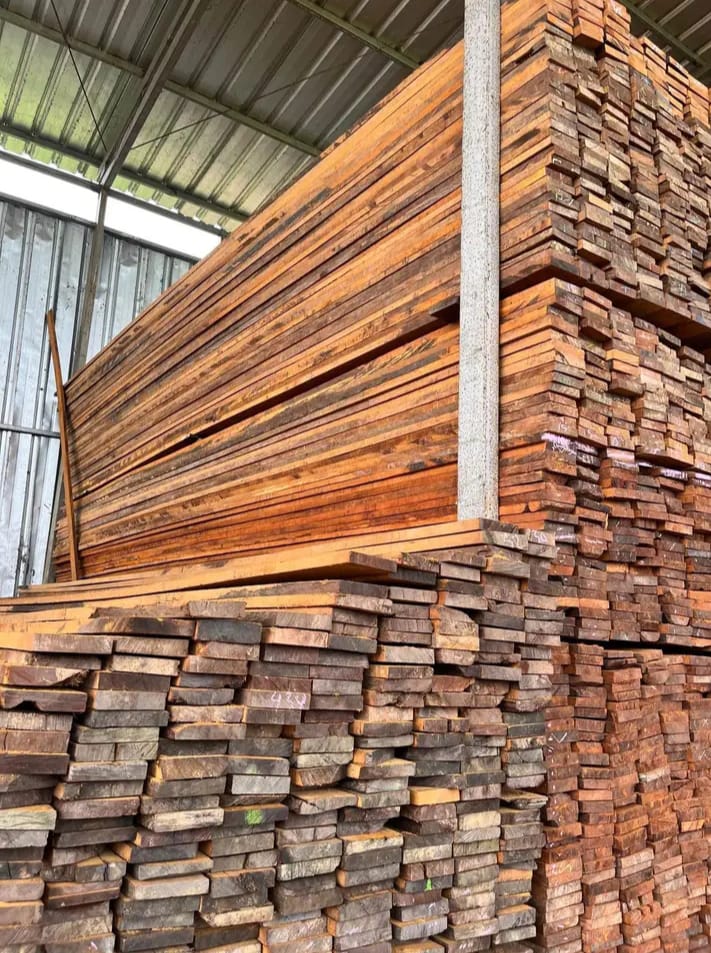 Supplier Kayu Ulin Terlengkap